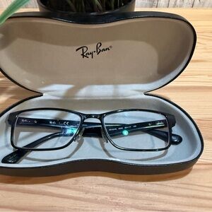 Ray-Ban Black Eyewear with Case